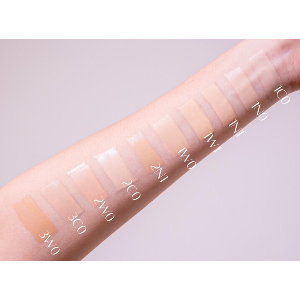 Futurist Aqua Brilliance Makeup With Intense Moisture Infusion Spf20/Pa+++
